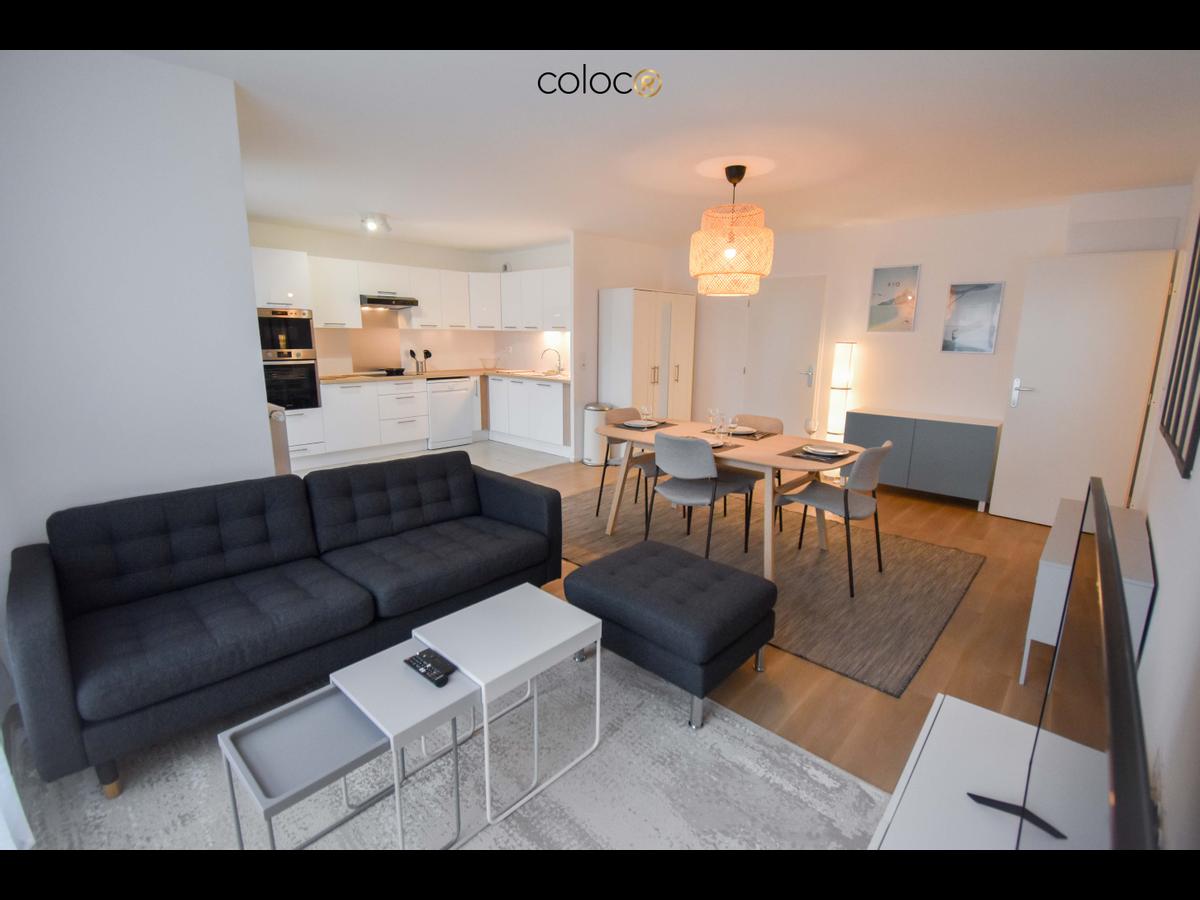 Colocation à Bourges — 7 colocs / chambre dans appart 87 m² · Bourges Colocation à Bourges — 7 colocs / chambre dans appart 87 m² · Bourges
