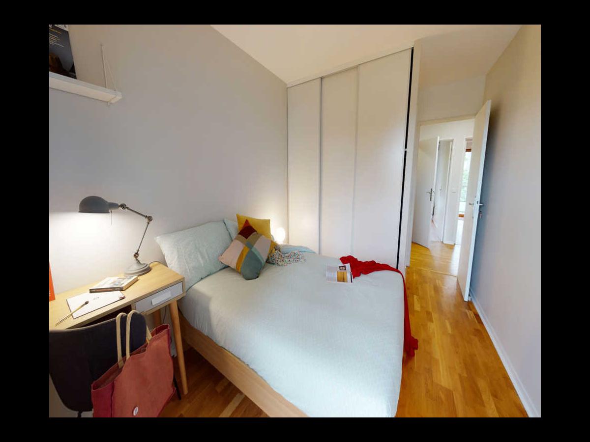 Colocation à Perpignan : Chambre lumineuse · Perpignan — 4 pièces au total (photo 4/6)