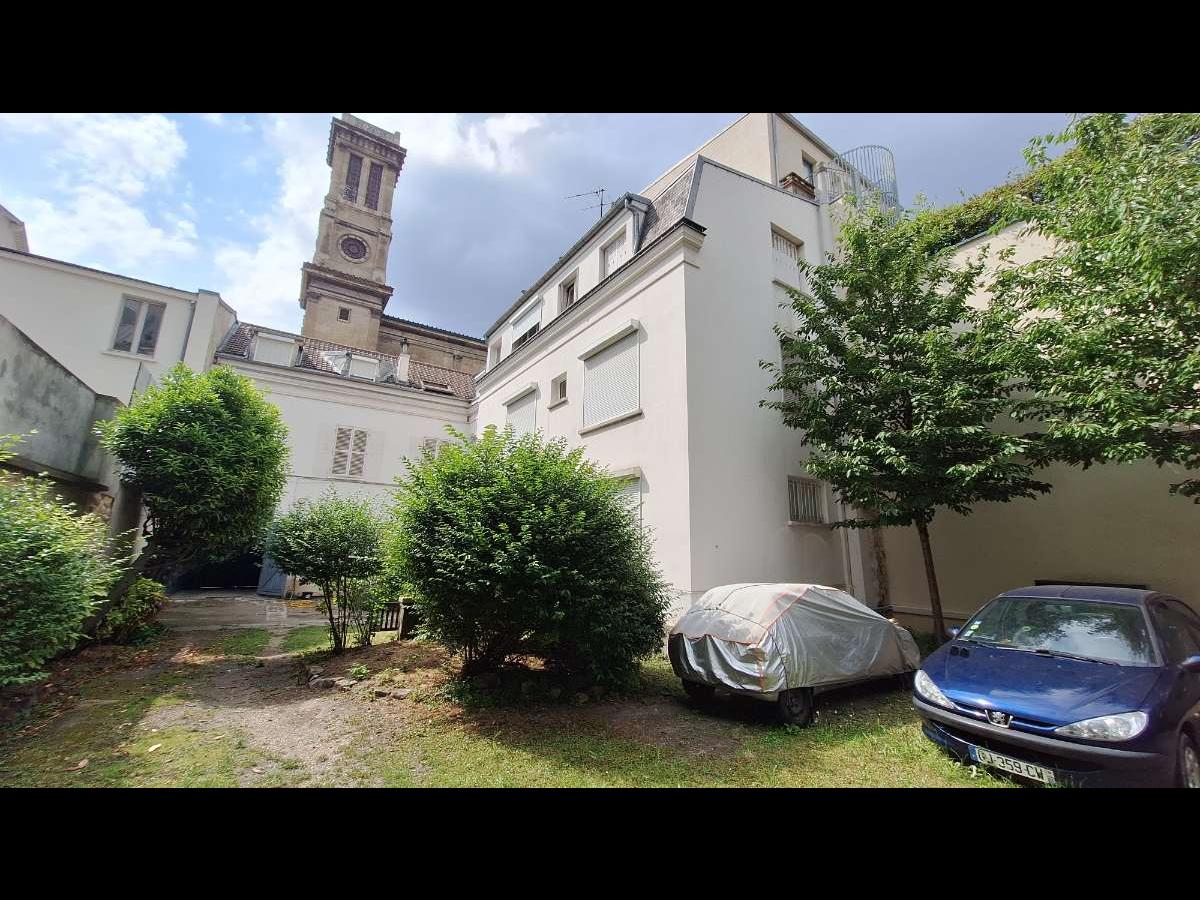 Colocation à Marseille : Chambre avec bureau · Marseille (74 m² le logement) (photo 5/6)