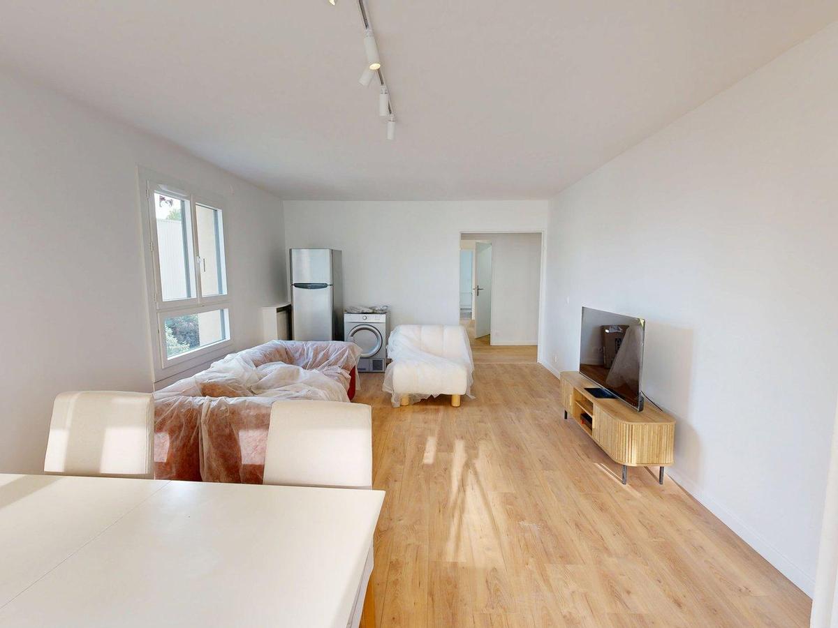Colocation à Lyon : 7 colocs / chambre dans appart 80 m² · Lyon (photo 2/6)
