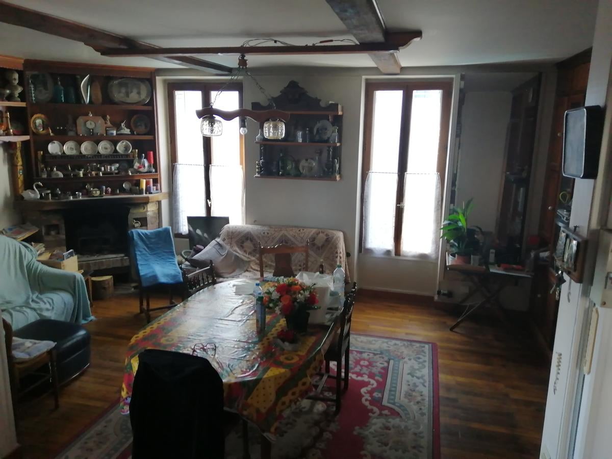 Colocation à Mulhouse : Chambre lumineuse · Mulhouse — 4 pièces au total (photo 2/6)