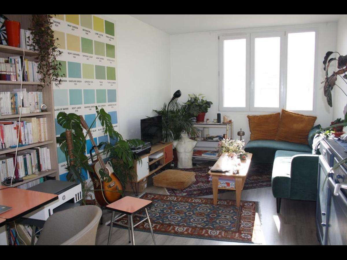 Colocation à Marseille — Appartement 6 pièces · 90 m² — Joliette · Marseille Colocation à Marseille — Appartement 6 pièces · 90 m² — Joliette · Marseille