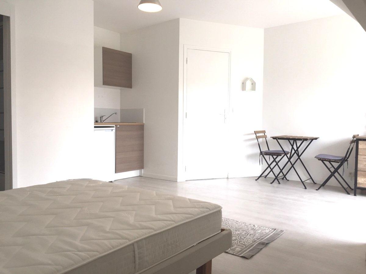 Colocation à Montpellier : Chambre avec bureau · Montpellier (44 m² le logement) (photo 3/6)