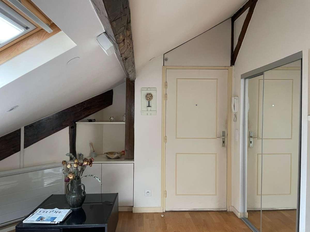 Colocation à Lyon : Chambre lumineuse · Lyon — 5 pièces au total (photo 5/6)