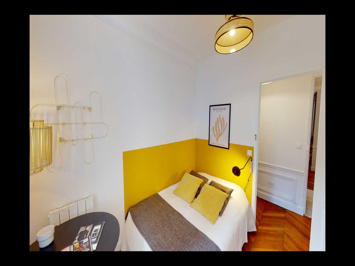 Colocation à Toulouse : Chambre avec bureau · Toulouse (77 m² le logement) (photo 4/6)