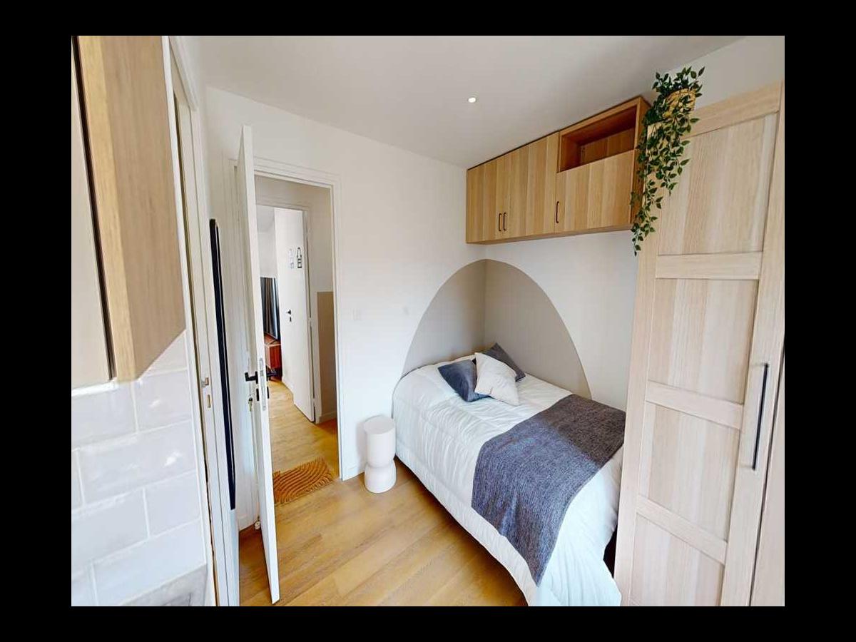 Colocation à Angers : Chambre lumineuse · Angers — 3 pièces au total (photo 4/6)