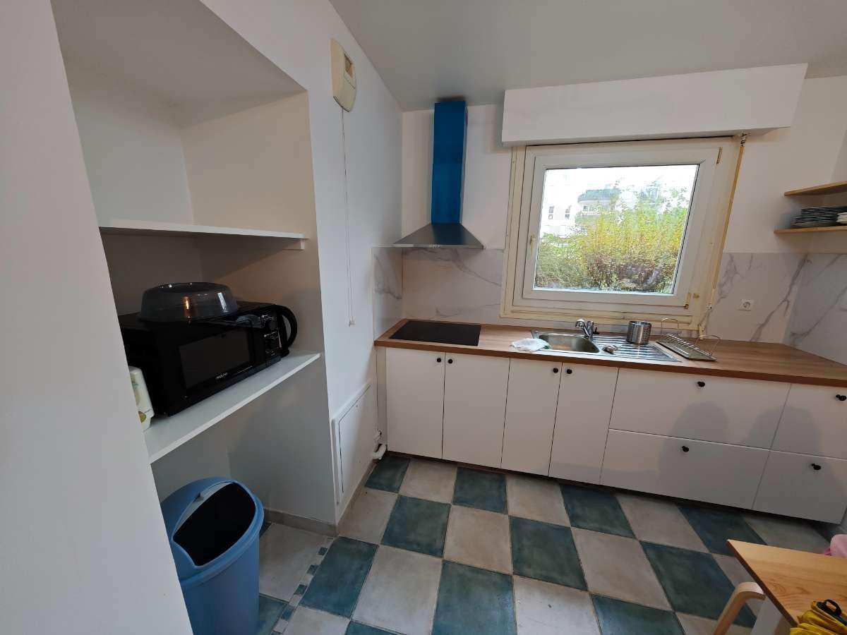 Colocation à Lorient : Chambre lumineuse · Lorient — 6 pièces au total (photo 3/6)
