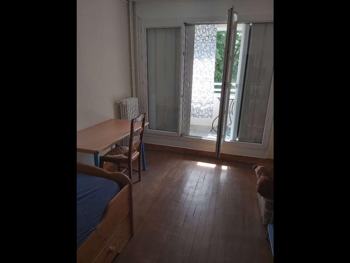 Colocation à Nantes : 5 colocs / chambre dans appart 92 m² · Nantes (photo 4/6)