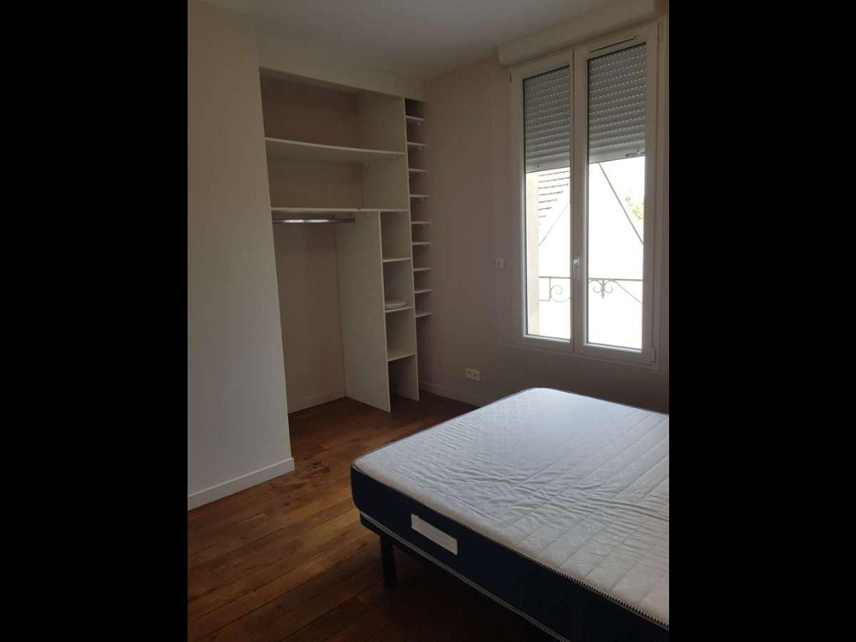 Colocation à Tarbes : Chambre lumineuse · Tarbes — 3 pièces au total (photo 2/6)