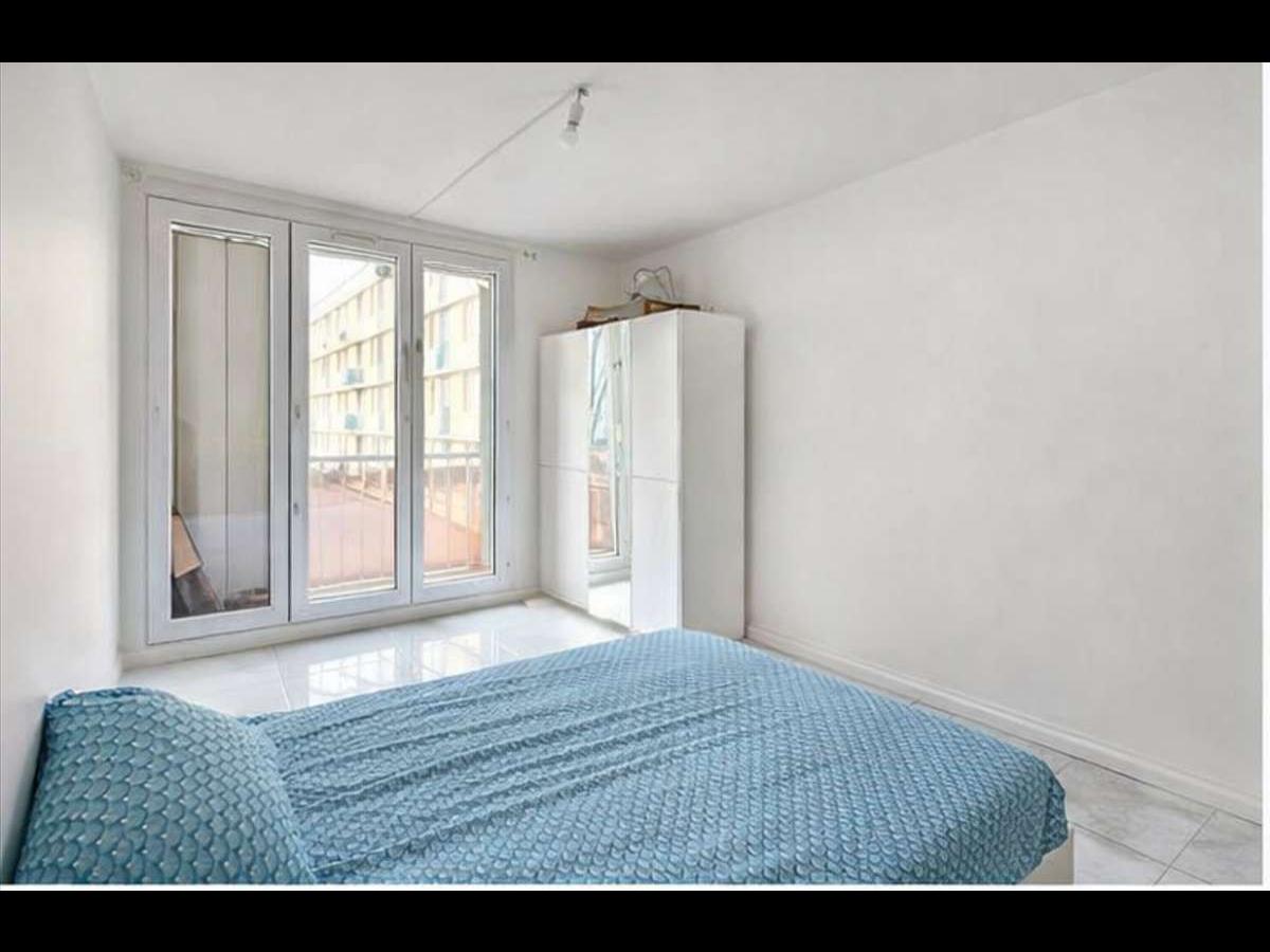 Colocation à Le Havre : Chambre lumineuse · Le Havre — 3 pièces au total (photo 4/6)