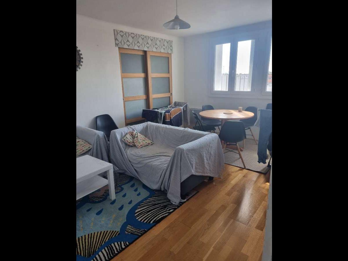 Colocation à Aix-en-Provence — Dispo décembre · coloc calme · Cours Mirabeau · Aix-en-Provence