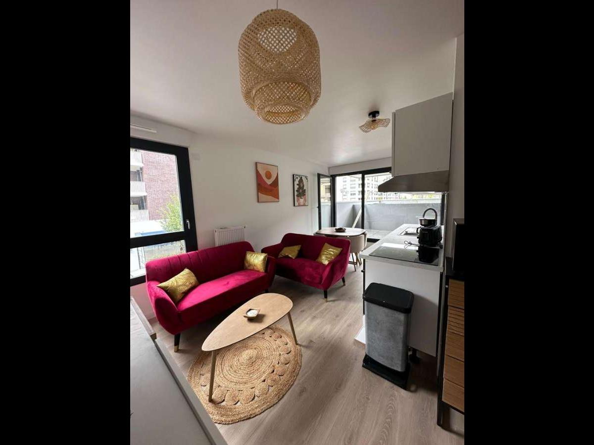Colocation à Montpellier : Chambre lumineuse · Montpellier — 5 pièces au total (photo 4/6)