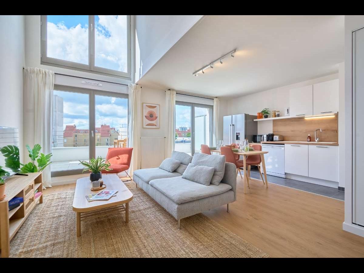 Colocation à Strasbourg — Chambre avec bureau · Strasbourg (67 m² le logement)