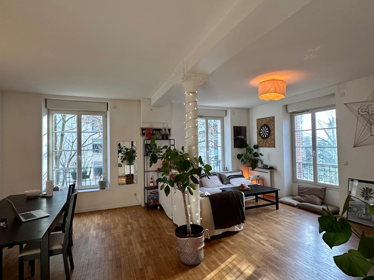 Colocation à Strasbourg : Chambre lumineuse · Strasbourg — 6 pièces au total (photo 2/6)