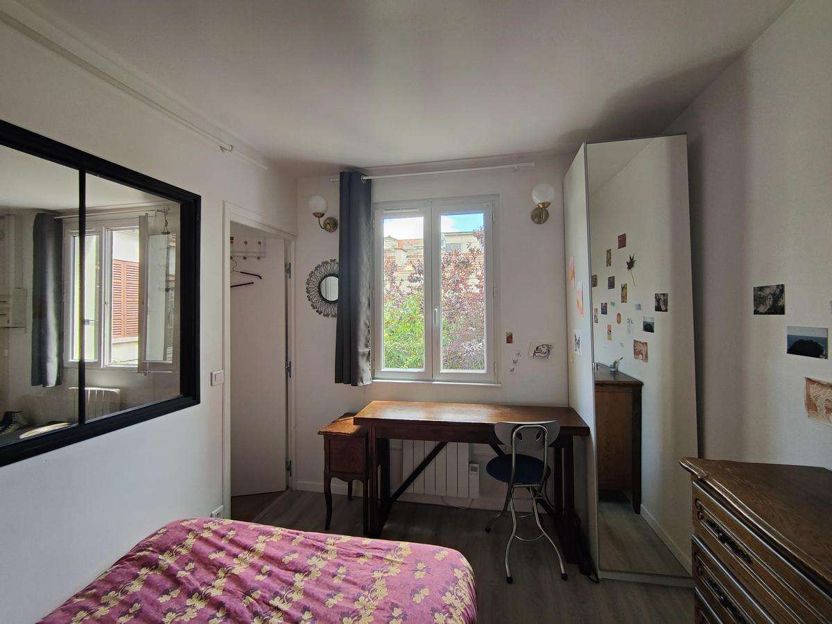 Colocation à Saint-Malo — Chambre lumineuse · Saint-Malo — 2 pièces au total