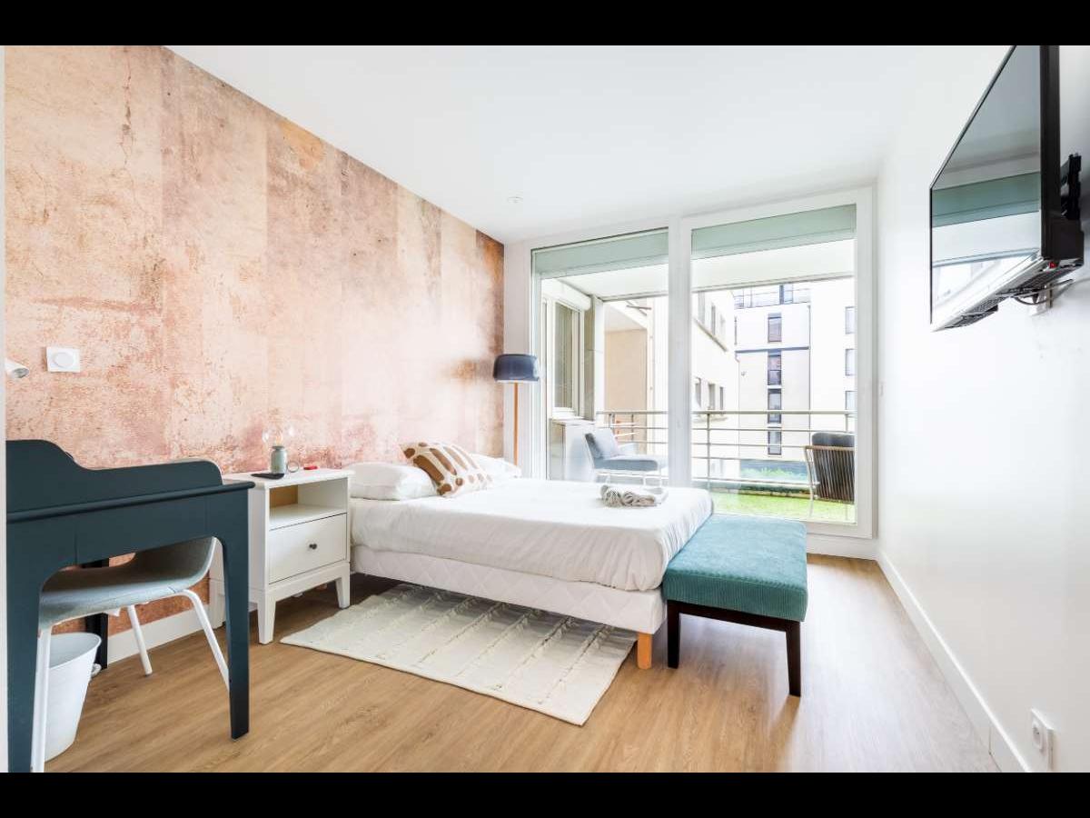 Colocation à Bourges : Chambre lumineuse · Bourges — 5 pièces au total (photo 4/6)