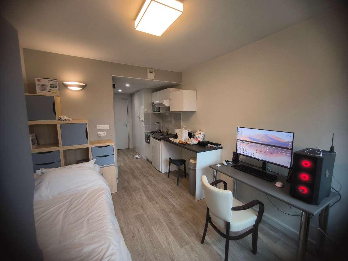 Colocation à Vannes : Colocation Vannes — chambre meublée · Port · (photo 3/6)
