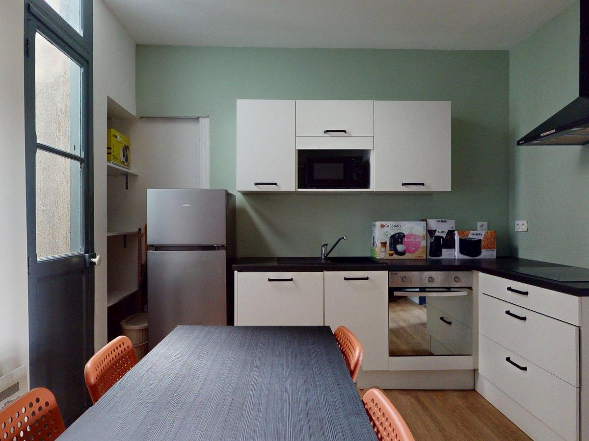 Colocation à Strasbourg : 7 colocs / chambre dans appart 69 m² · Strasbourg (photo 1/6)