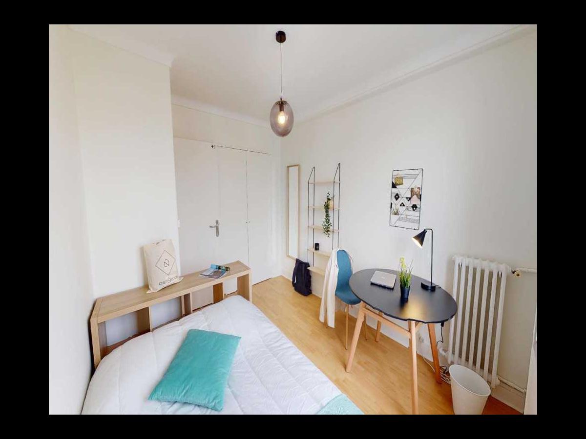 Colocation à Troyes : 5 colocs / chambre dans appart 35 m² · Troyes (photo 5/6)