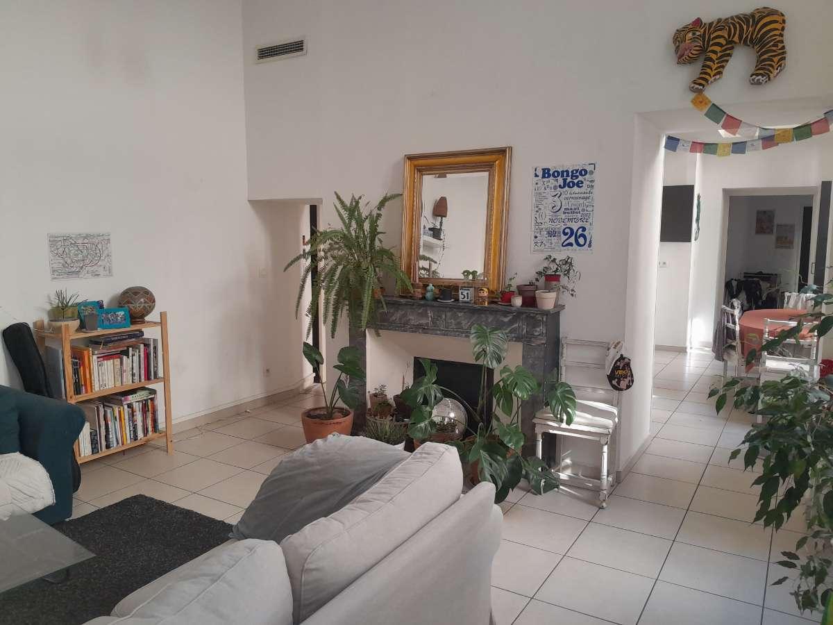 Colocation à Marseille : Chambre avec bureau · Marseille (36 m² le logement) (photo 5/6)