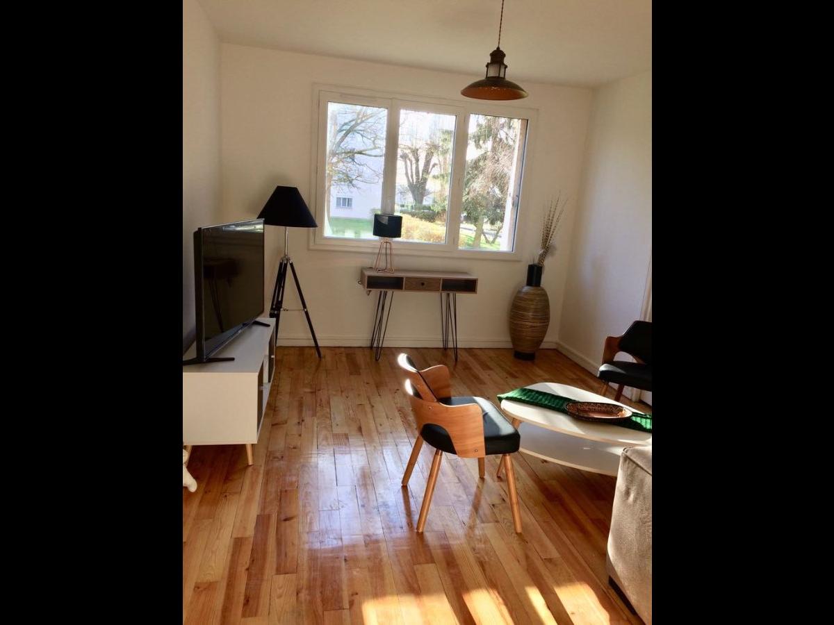 Colocation à Villeurbanne : 3 colocs / chambre dans appart 56 m² · Villeurbanne (photo 1/6)
