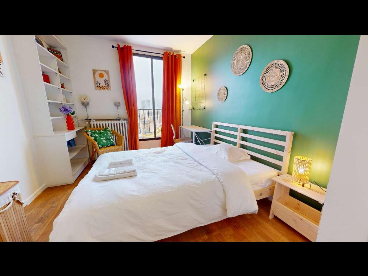 Colocation à Lyon — Chambre lumineuse · Lyon — 5 pièces au total
