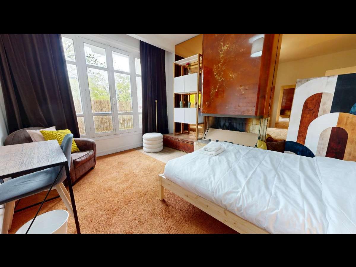 Colocation à Saint-Malo : Chambre avec bureau · Saint-Malo (56 m² le logement) (photo 4/6)