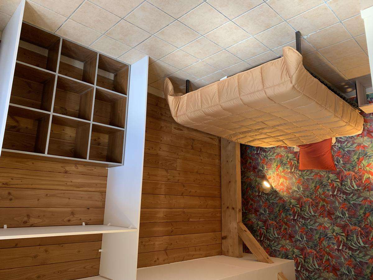 Colocation à Strasbourg : Chambre avec bureau · Strasbourg (67 m² le logement) (photo 5/6)
