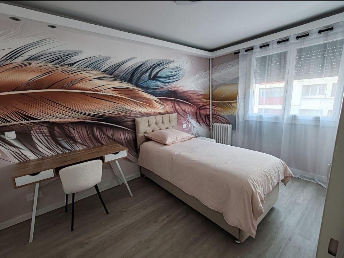 Colocation à Saint-Malo : Chambre avec bureau · Saint-Malo (68 m² le logement) (photo 5/6)