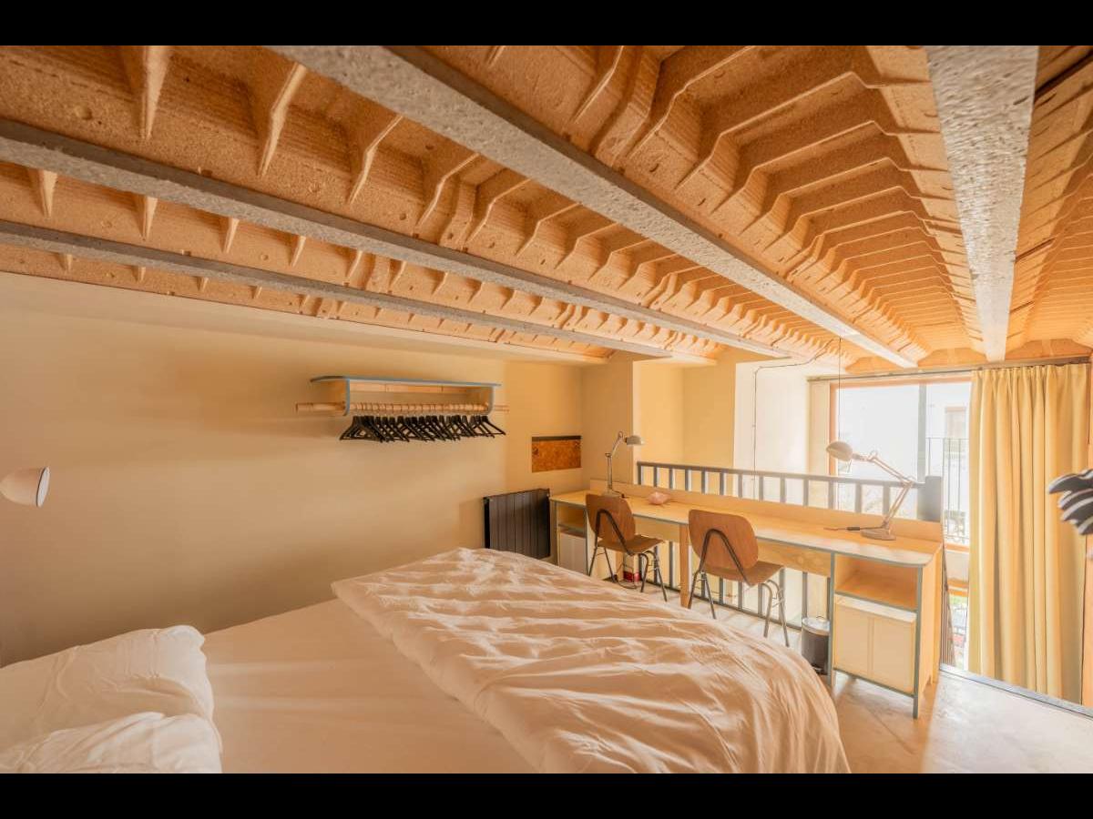 Colocation à Bourges : Chambre lumineuse · Bourges — 3 pièces au total (photo 4/6)