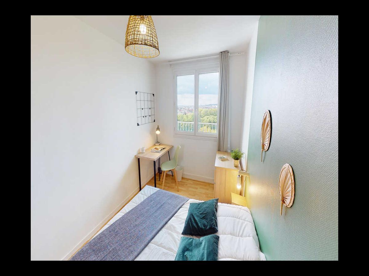 Colocation à Perpignan : Chambre lumineuse · Perpignan — 2 pièces au total (photo 2/6)