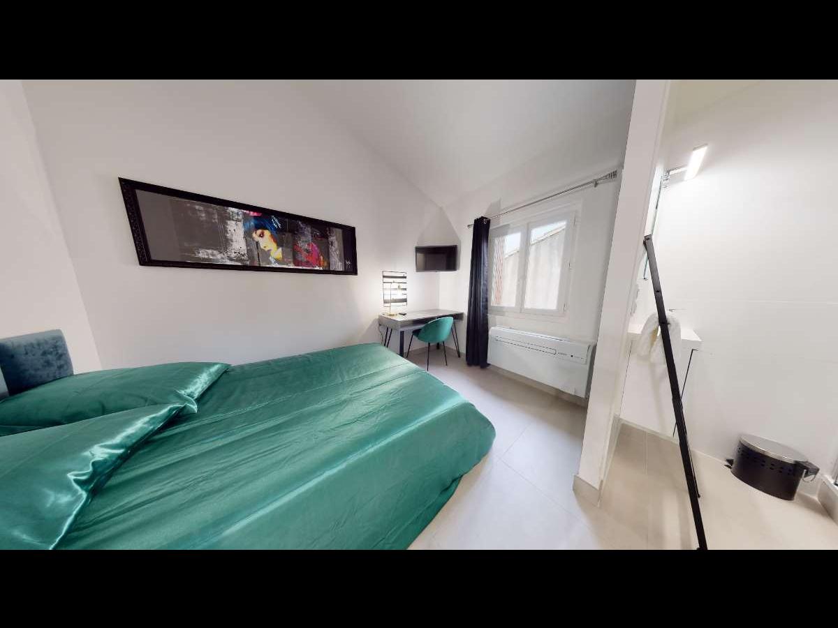 Colocation à Angers : Chambre lumineuse · Angers — 3 pièces au total (photo 1/6)