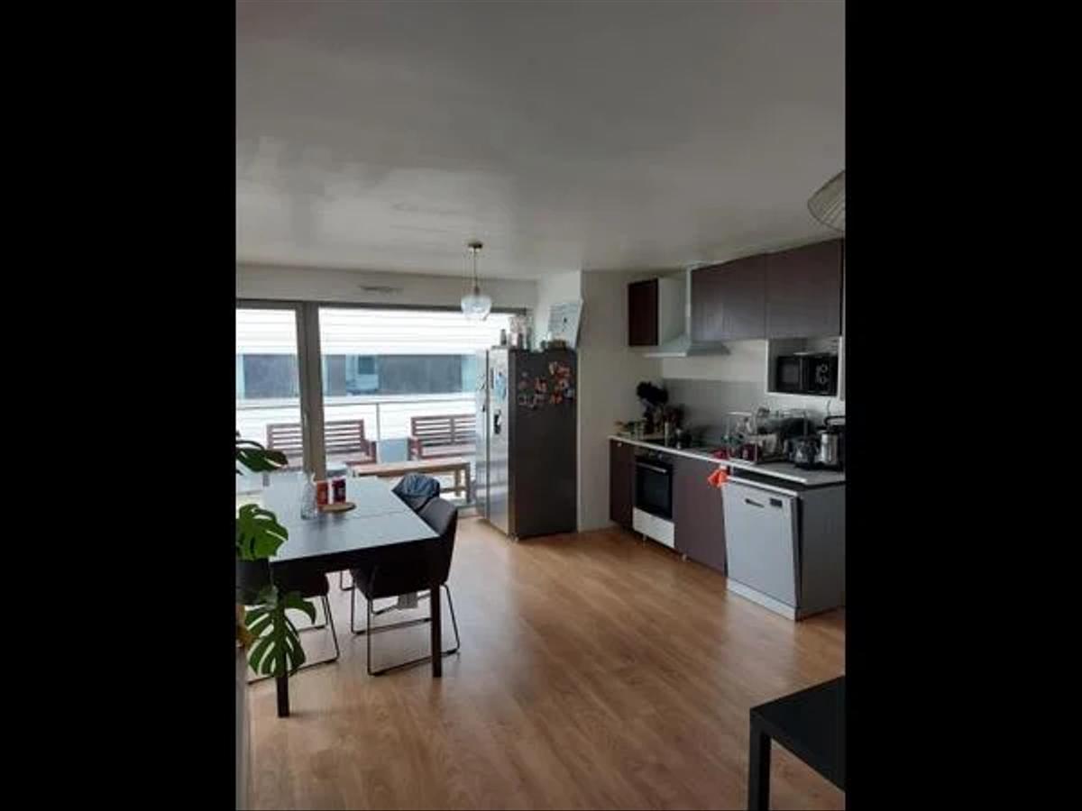 Colocation à Brest : Chambre lumineuse · Brest — 5 pièces au total (photo 4/6)