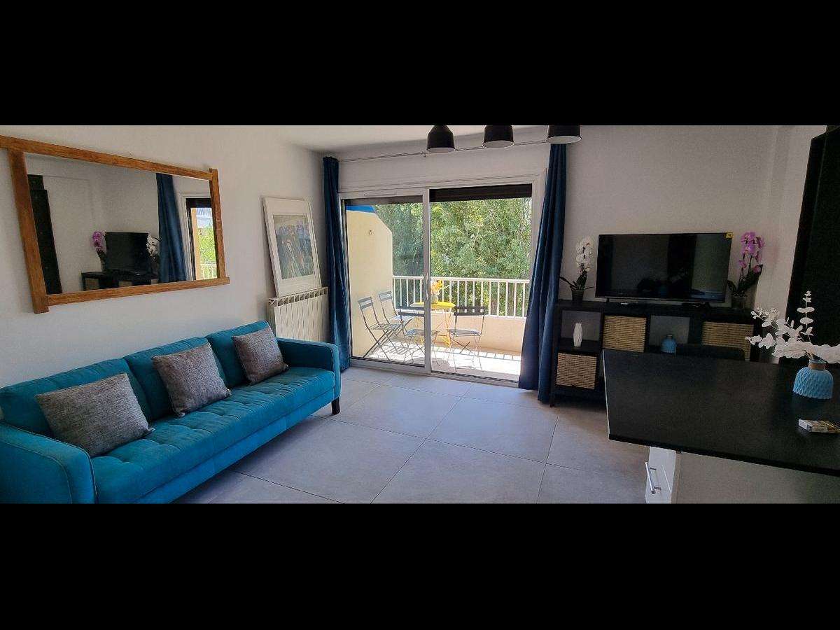 Colocation à Paris — Appartement 2 pièces · 83 m² — Paris Colocation à Paris — Appartement 2 pièces · 83 m² — Paris