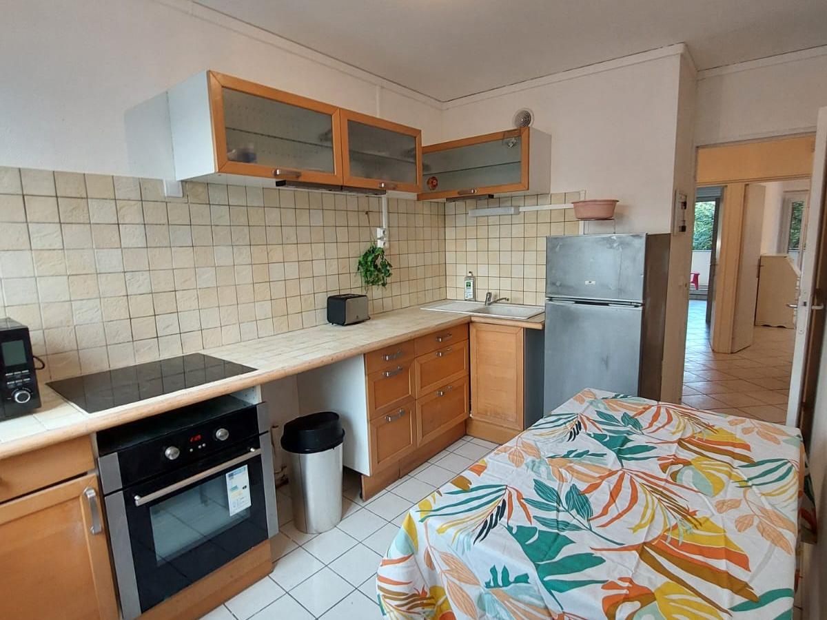 Colocation à Bayonne — 4 colocs / chambre dans appart 90 m² · Bayonne Colocation à Bayonne — 4 colocs / chambre dans appart 90 m² · Bayonne