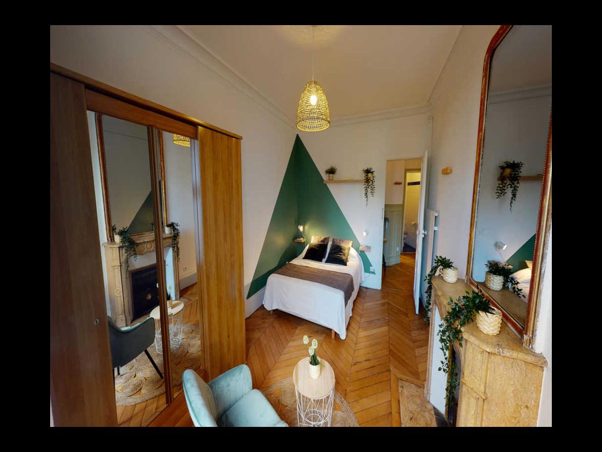 Colocation à Nantes : Chambre lumineuse · Nantes — 4 pièces au total (photo 3/6)