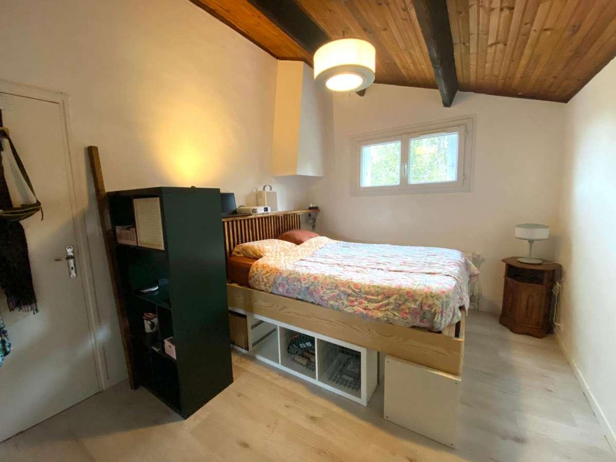 Colocation à Orléans : Chambre avec bureau · Orléans (38 m² le logement) (photo 4/6)