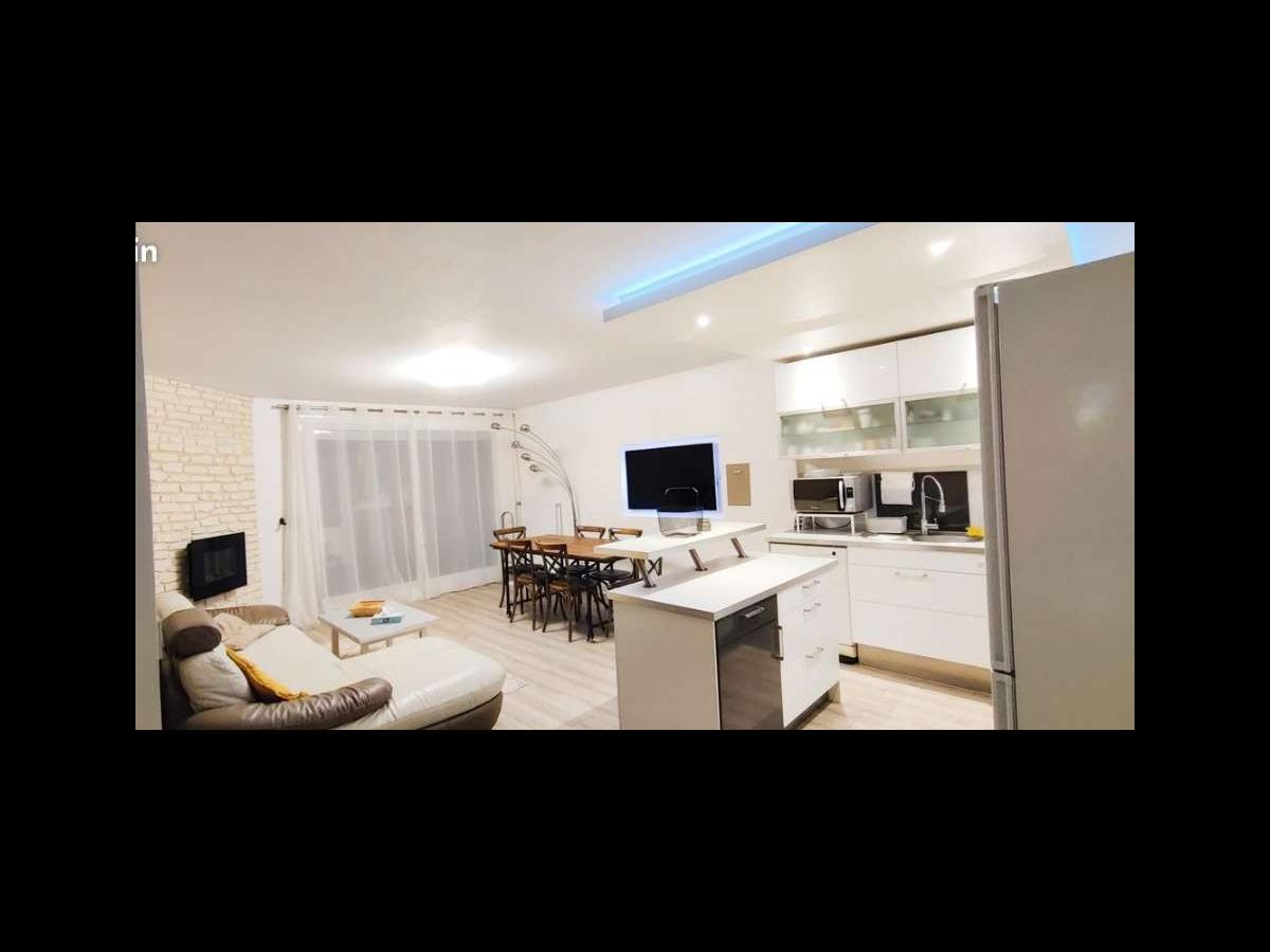 Colocation à La Rochelle — Colocation La Rochelle — chambre meublée · Vieux Port · Colocation à La Rochelle — Colocation La Rochelle — chambre meublée · Vieux Port ·