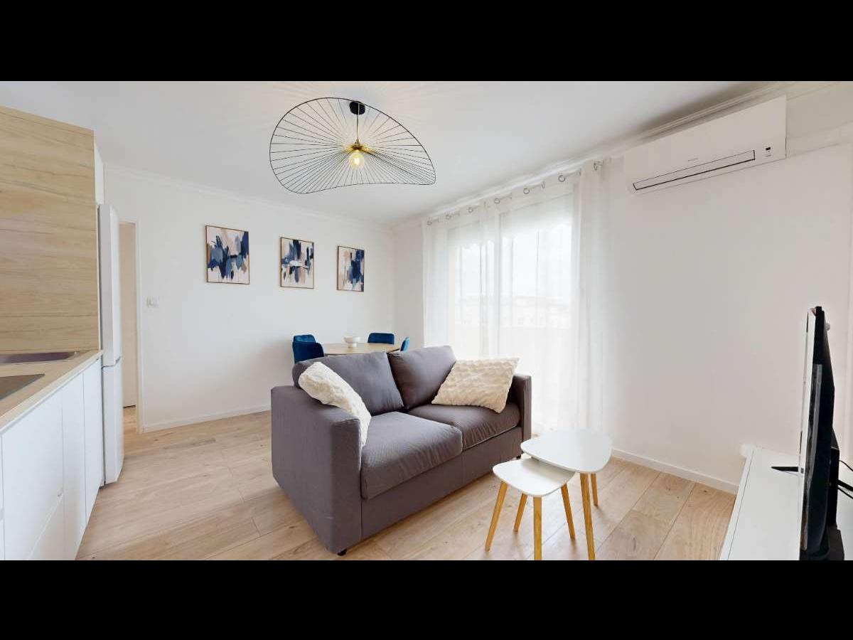 Colocation à Perpignan — Chambre lumineuse · Perpignan — 2 pièces au total Colocation à Perpignan — Chambre lumineuse · Perpignan — 2 pièces au total