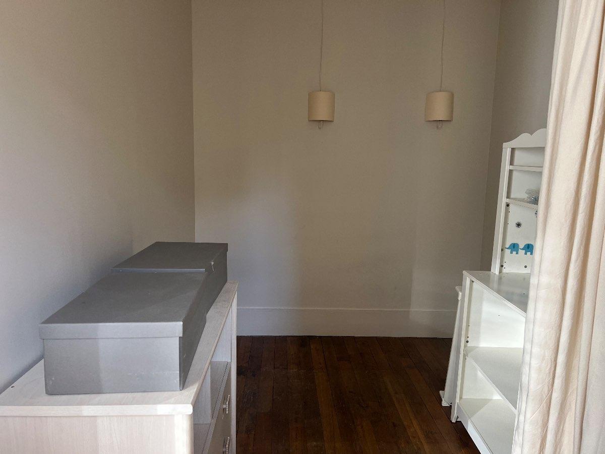 Colocation à Strasbourg : Chambre avec bureau · Strasbourg (63 m² le logement) (photo 4/6)