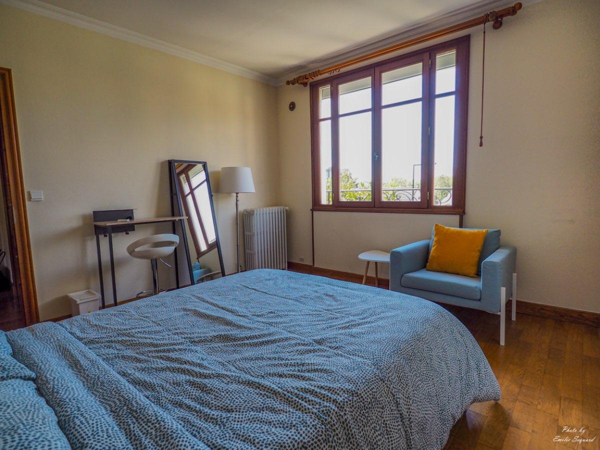 Colocation à La Rochelle : Chambre lumineuse · La Rochelle — 5 pièces au total (photo 3/6)