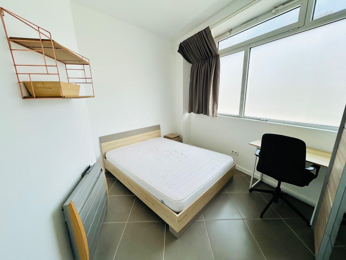 Colocation à Évreux — 4 colocs / chambre dans appart 52 m² · Évreux Colocation à Évreux — 4 colocs / chambre dans appart 52 m² · Évreux