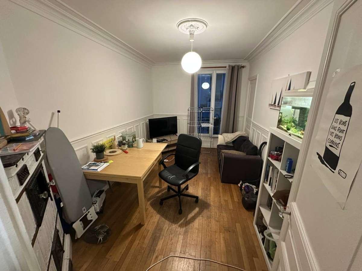 Colocation à Mulhouse : Chambre avec bureau · Mulhouse (63 m² le logement) (photo 2/6)