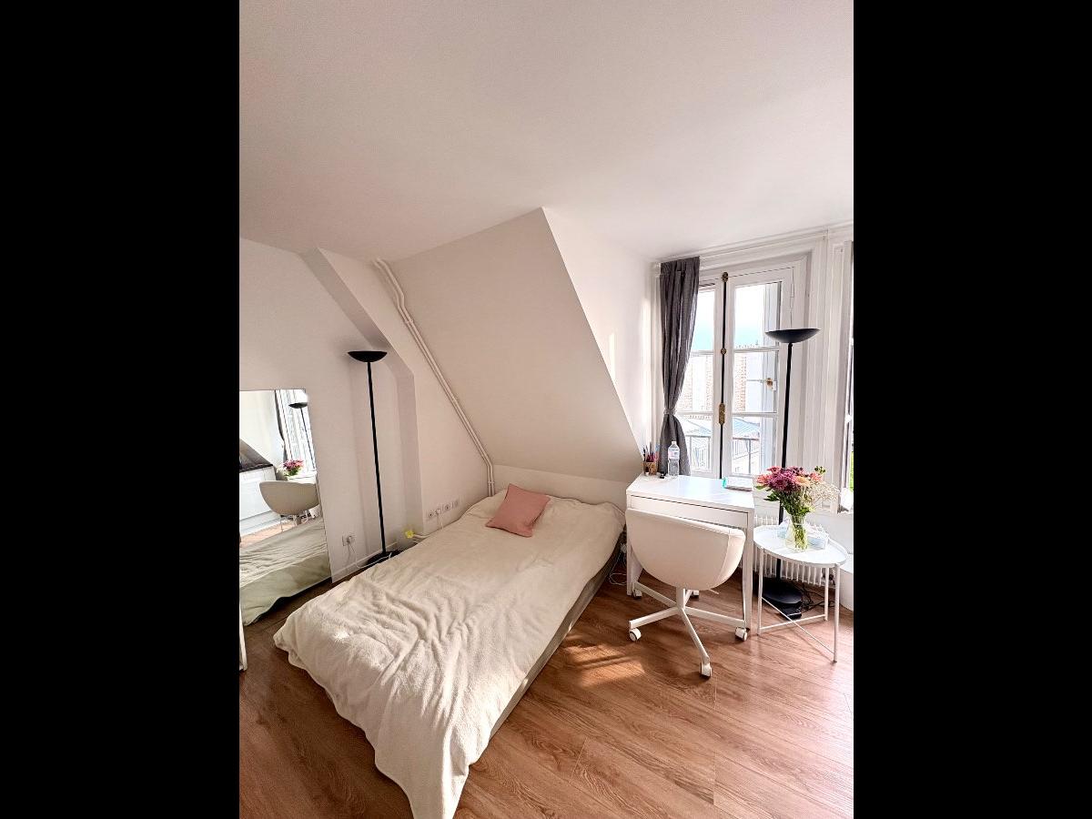 Colocation à Montpellier : Chambre lumineuse · Montpellier — 6 pièces au total (photo 4/6)