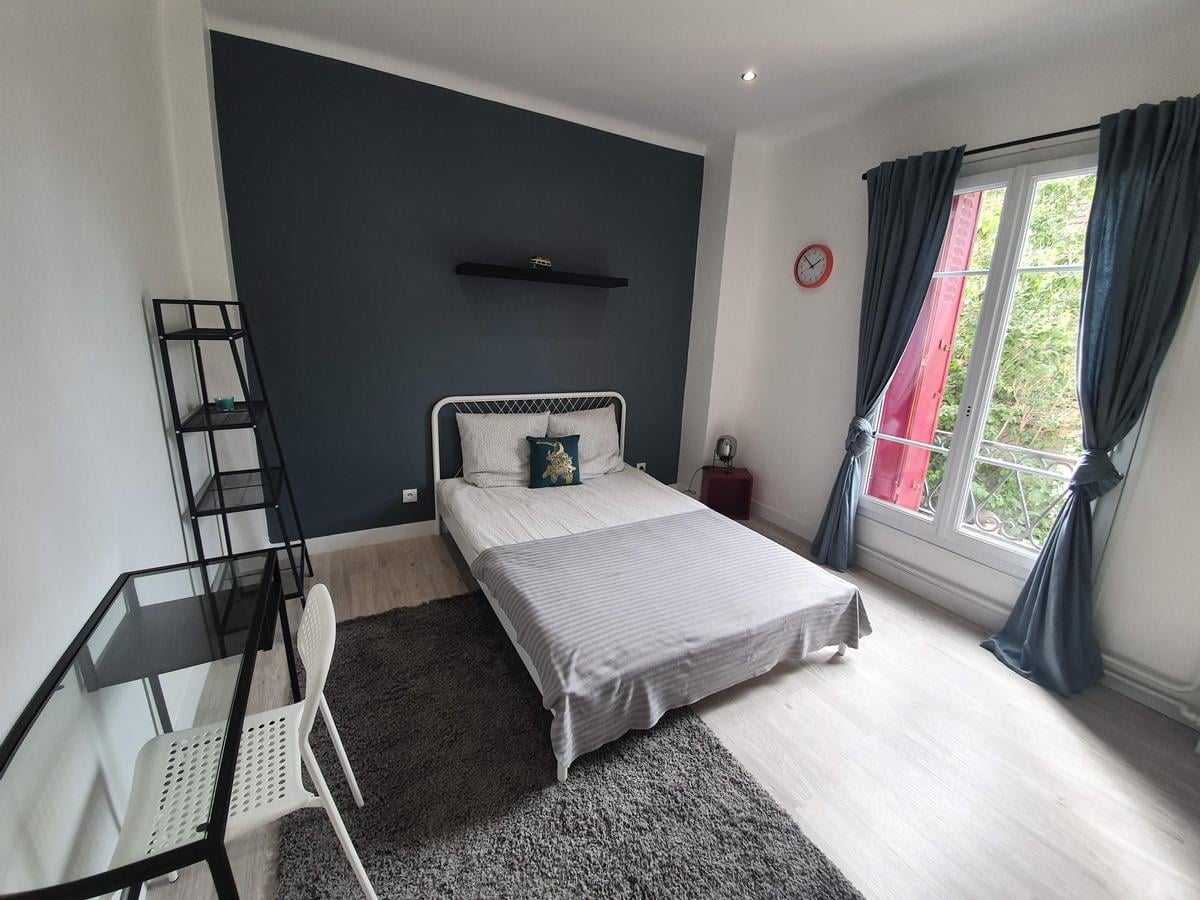 Colocation à Orléans : 4 colocs / chambre dans appart 74 m² · Orléans (photo 2/6)