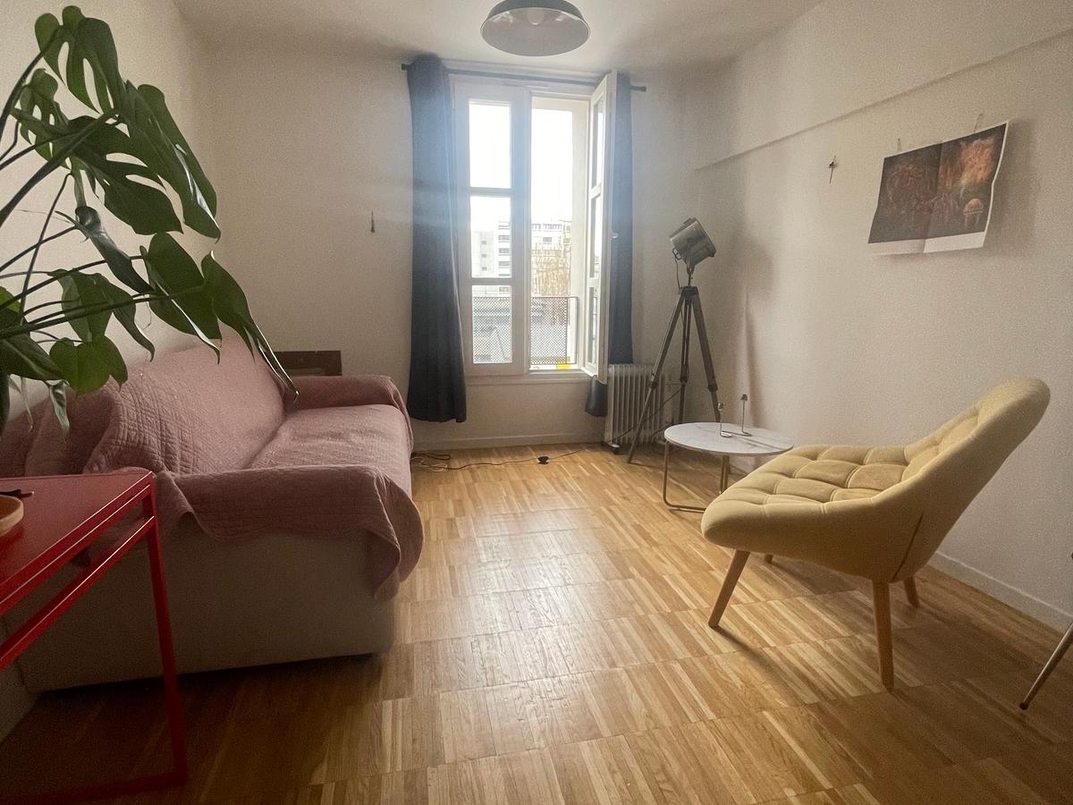 Colocation à Paris : Chambre lumineuse · Paris — 4 pièces au total (photo 4/6)