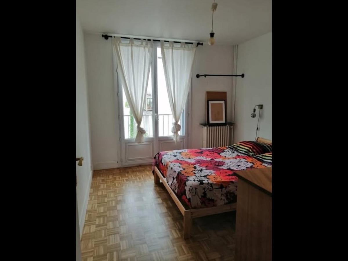 Colocation à Orléans : Chambre lumineuse · Orléans — 2 pièces au total (photo 2/6)