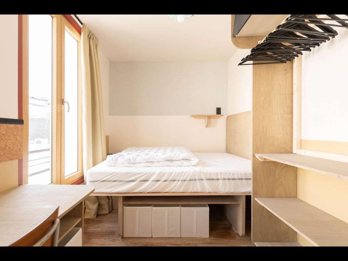 Colocation à Grenoble — Appartement 6 pièces · 44 m² — Grenoble Colocation à Grenoble — Appartement 6 pièces · 44 m² — Grenoble