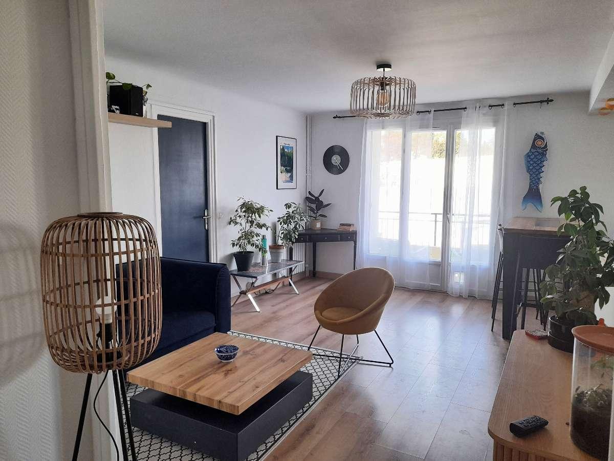 Colocation à Tarbes — Appartement 5 pièces · 84 m² — Centre · Tarbes Colocation à Tarbes — Appartement 5 pièces · 84 m² — Centre · Tarbes
