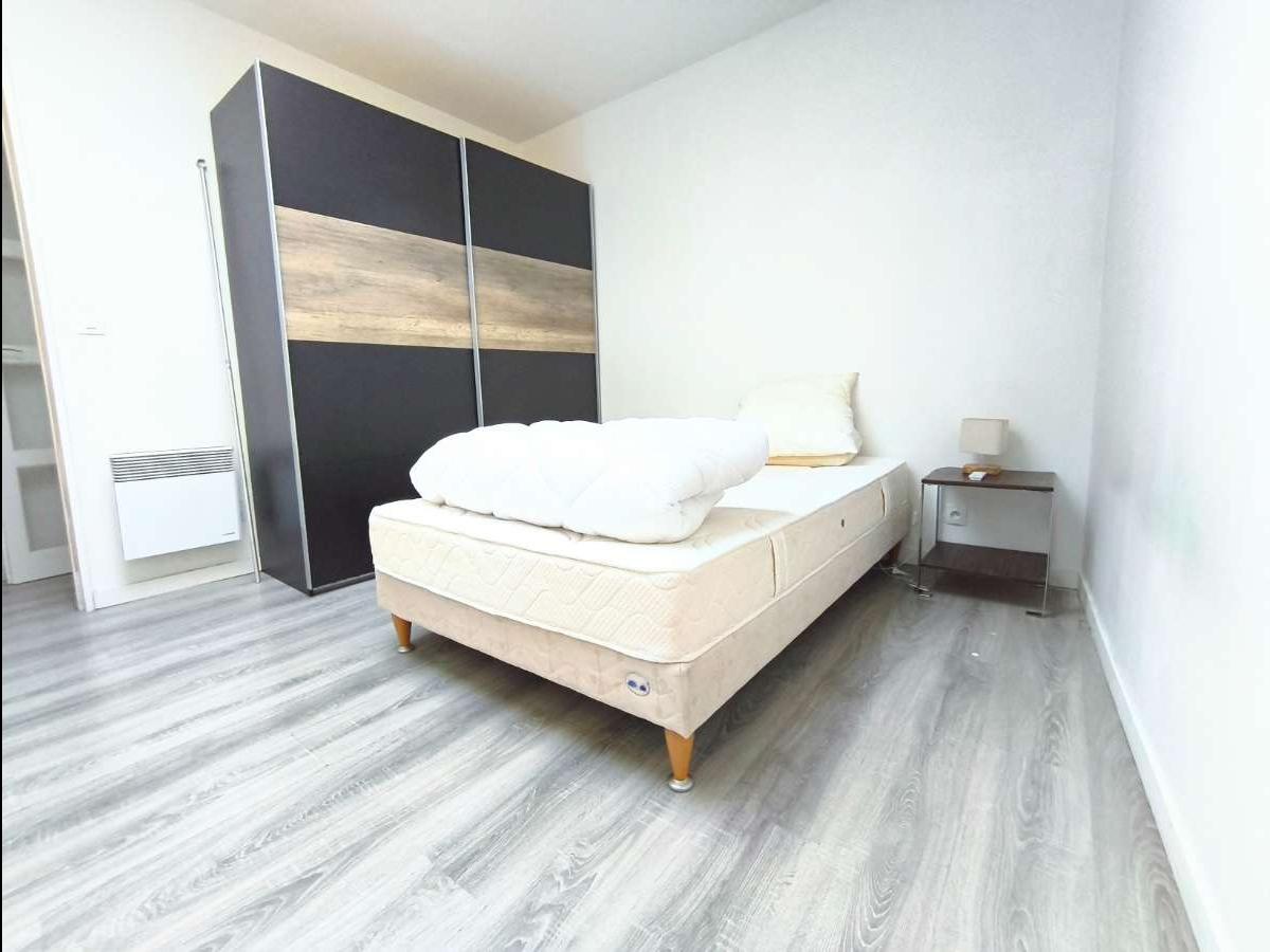 Colocation à Lyon — 6 colocs / chambre dans appart 87 m² · Lyon